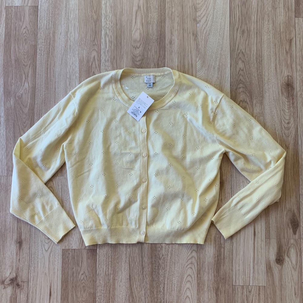 Super Cute Creamsicle Yellow Cardigan - Picture 8 of 10